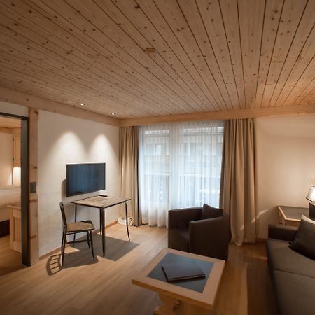 Bernerhof Swiss Quality Hotel Gstaad Luaran gambar