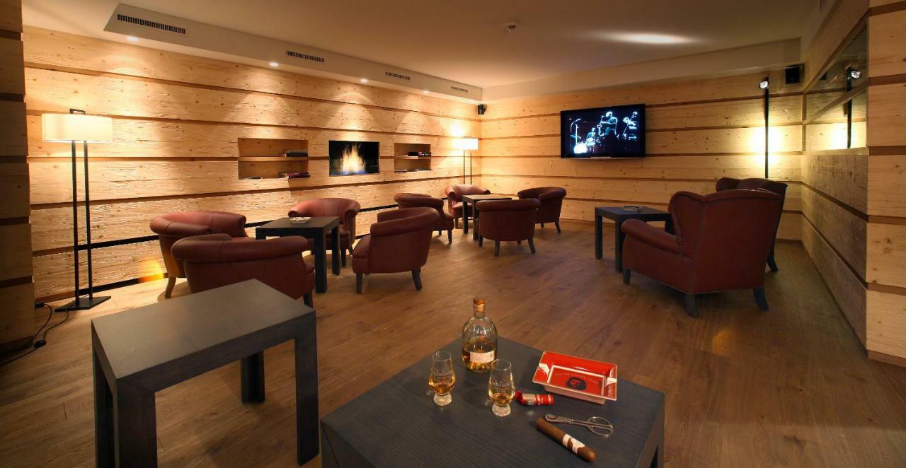 Bernerhof Swiss Quality Hotel Gstaad Luaran gambar